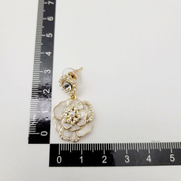 Brand New White Rose With Pearl Earrings - Picture 7 of 7